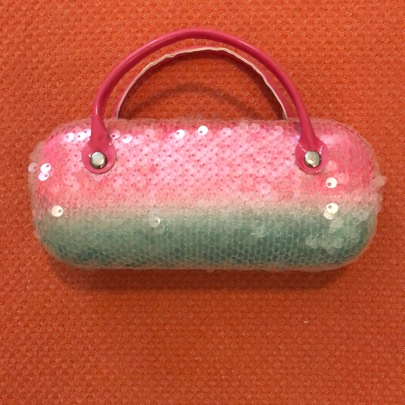 Kids Sunglasses w/Case - Picture 3 of 3